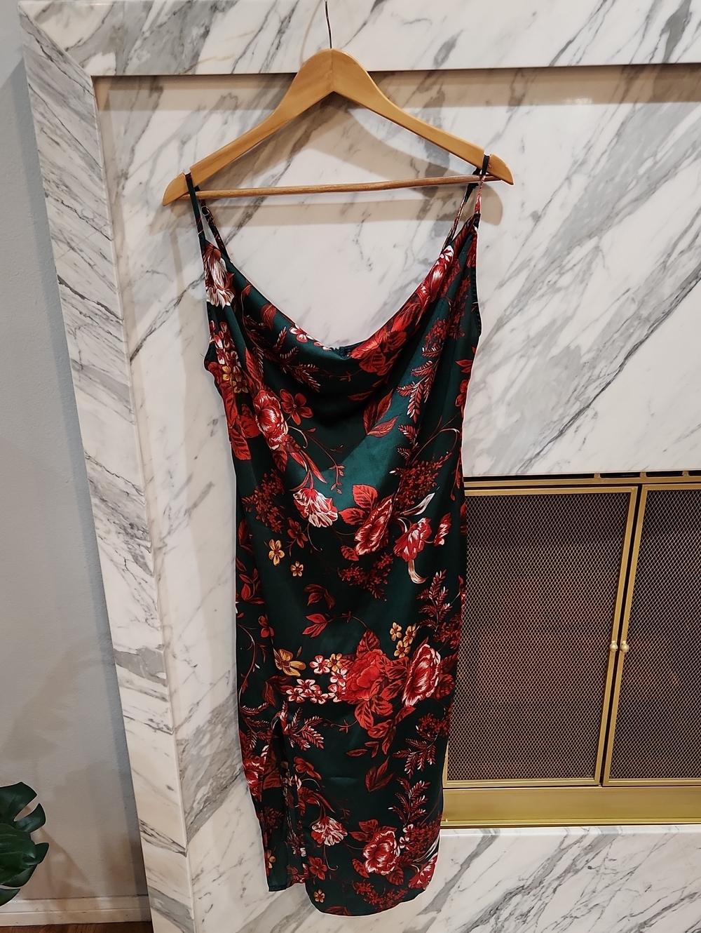 Pretty Little Thing Cowl-Neck Floral Midi Dress in Dark Green and Red